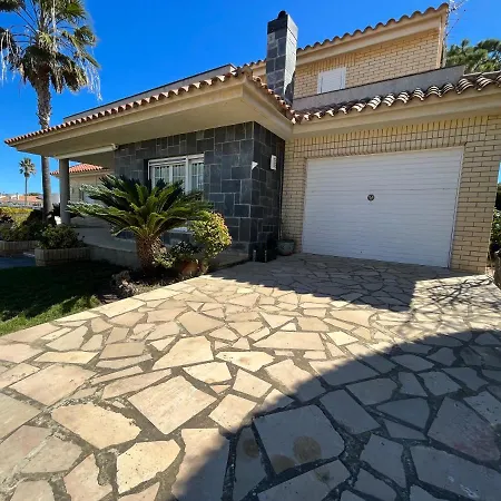 Lluna Villa Riumar